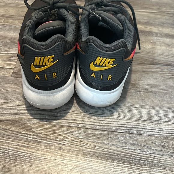 Nike Air Max Oketo Rainbow running shoes - Picture 3 of 5